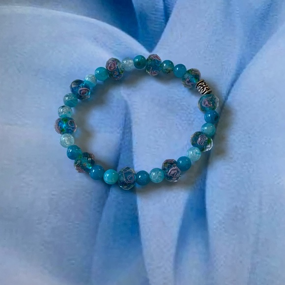 Handcrafted Lampwork and Cracy Lace Bead Stretch Bracelet - Picture 12 of 16